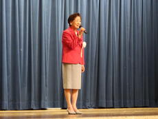 乾杯挨拶をする河原会長